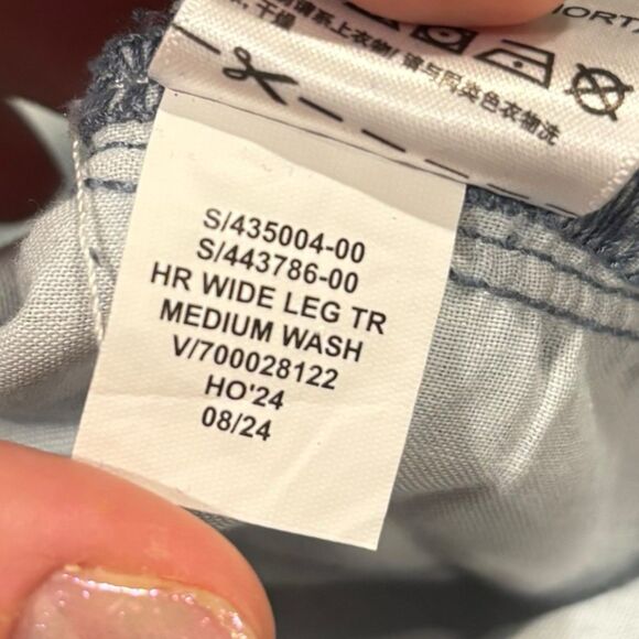 GAP High Rise Wide Leg Jeans 6/28 Short Medium Wash 100% Cotton 90s Pleated - Picture 9 of 9